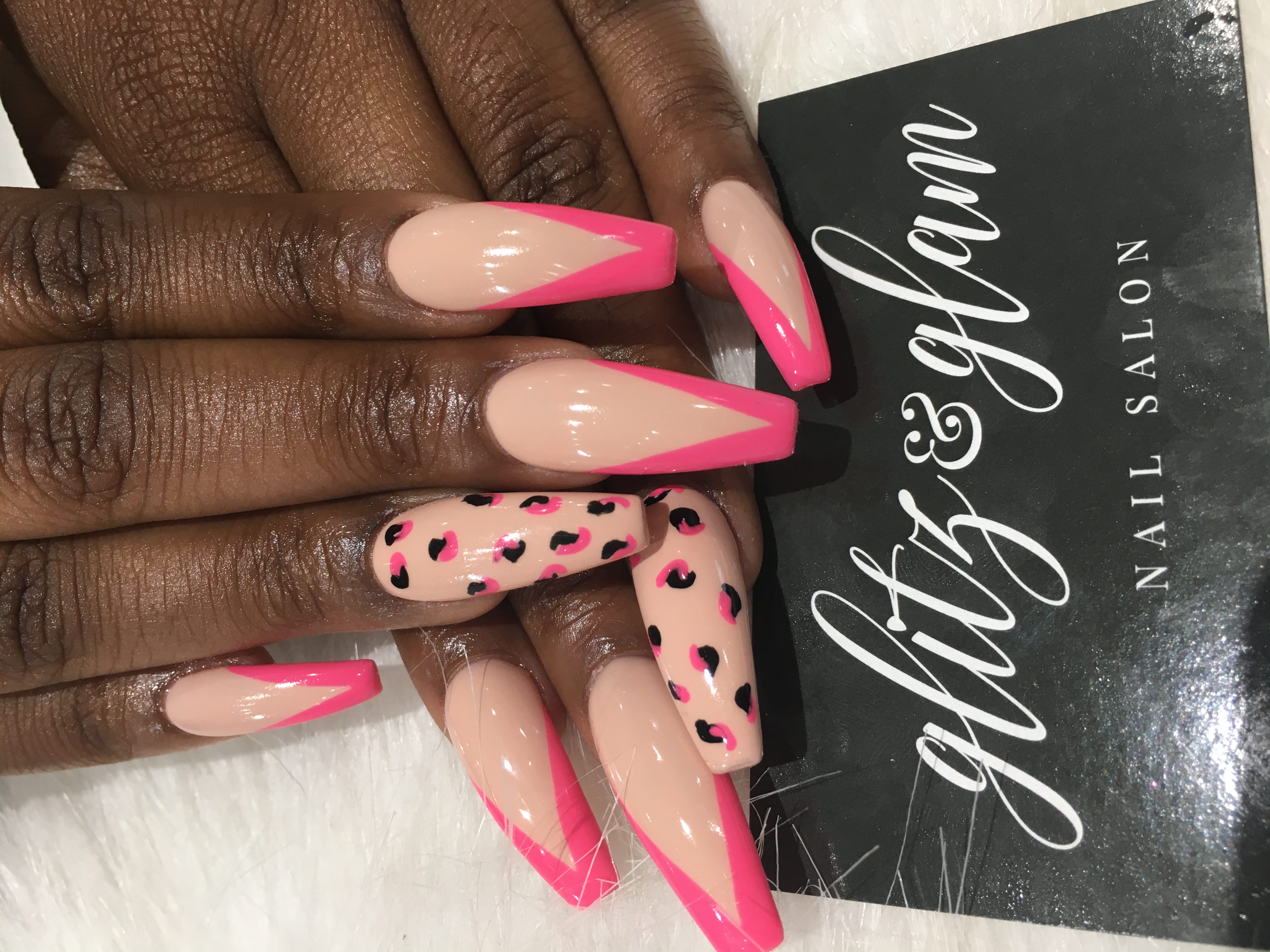 Hot pink V-tip coffin with leopard print — Glitz & Glam logo card
