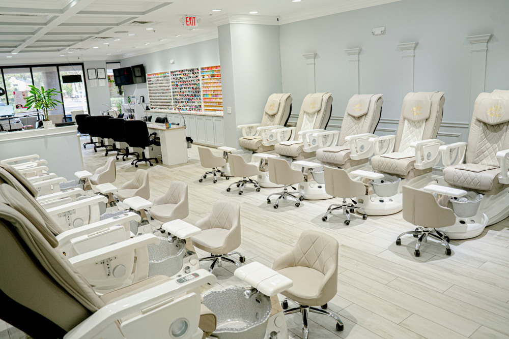 Glitz & Glam salon entrance — Jacksonville FL